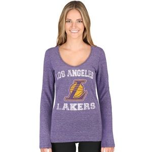 LA Lakers women’s top M